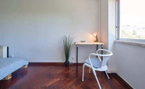 Bedroom in a 5-bedroom Apartment, Almada - Room 4
