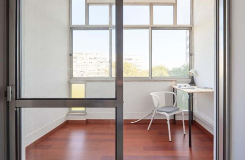 Bedroom in a 5-bedroom Apartment, Almada - Room 3