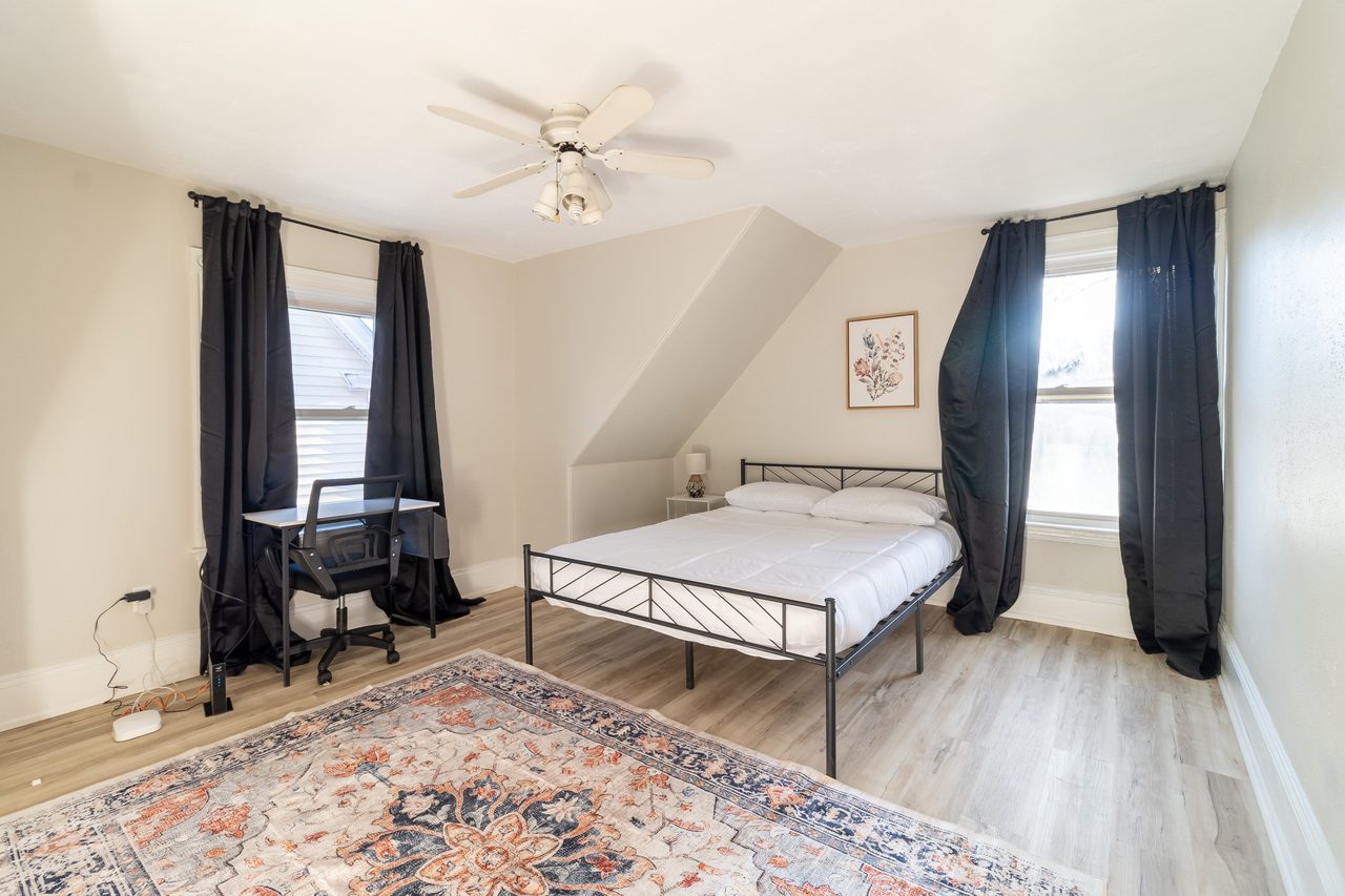 #1800: Brookline - Queen Bedroom B - #1800: Brookline - Gallery - 9