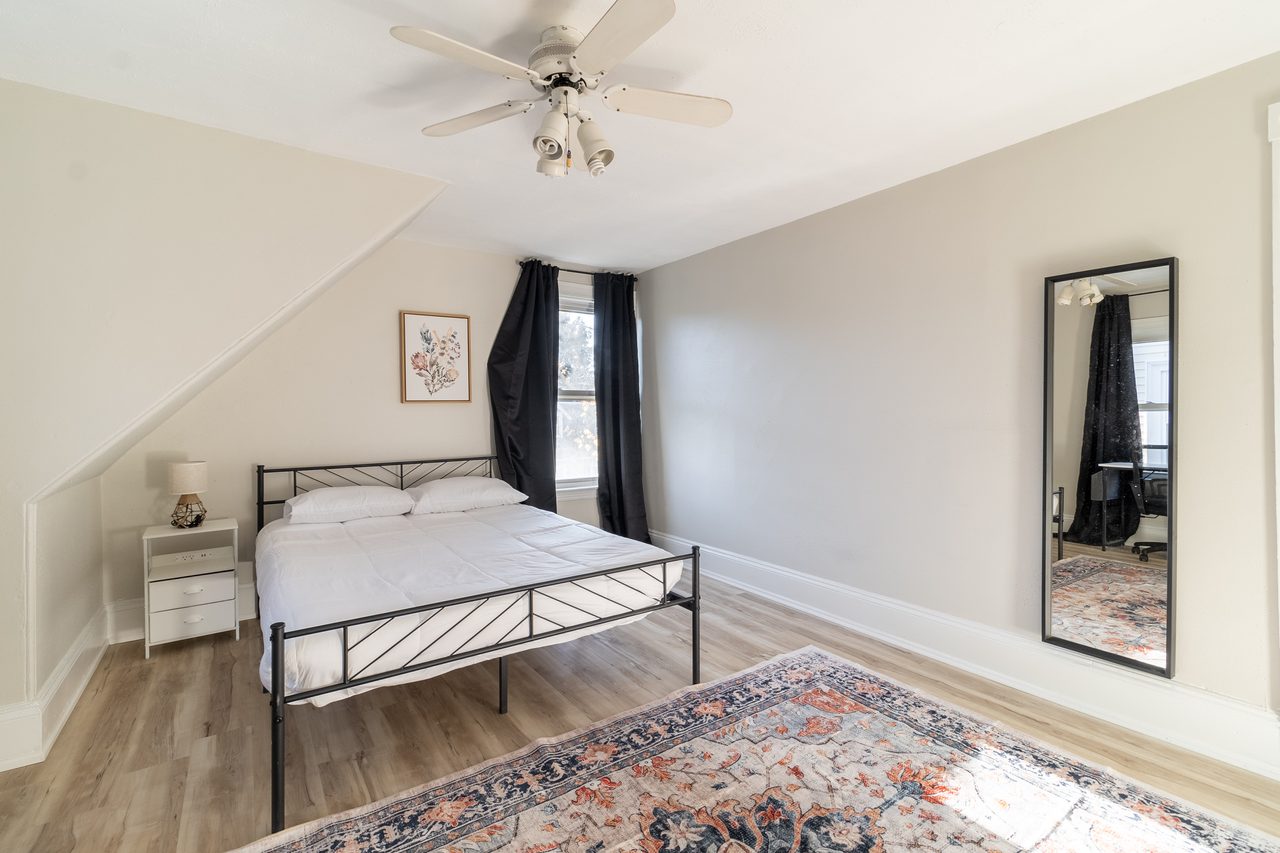 #1800: Brookline - Queen Bedroom B - #1800: Brookline - Gallery - 10