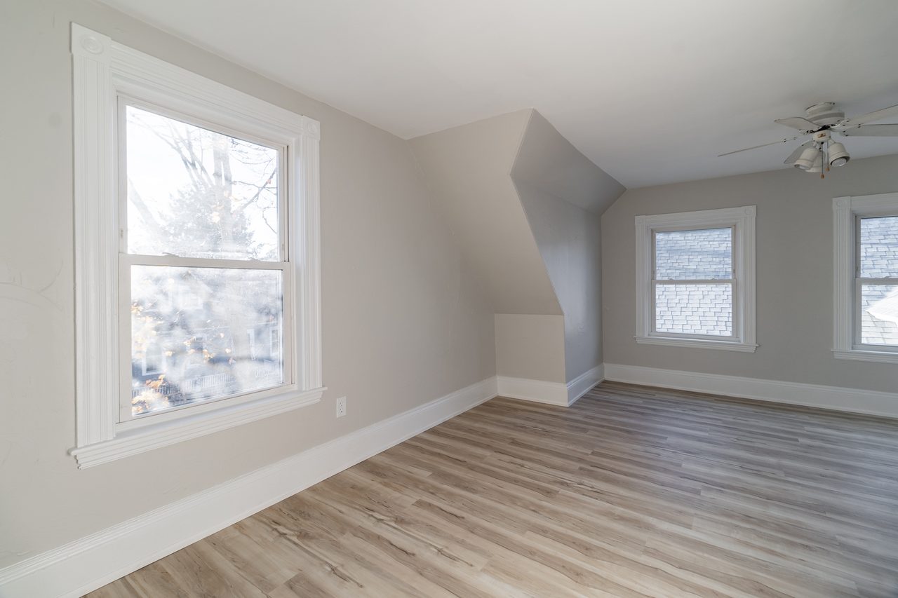 #1800: Brookline - Queen Bedroom C - #1800: Brookline - Gallery - 12