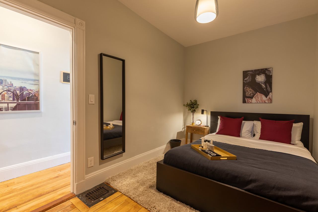 #329: Savin Hill - Queen Bedroom C - 1