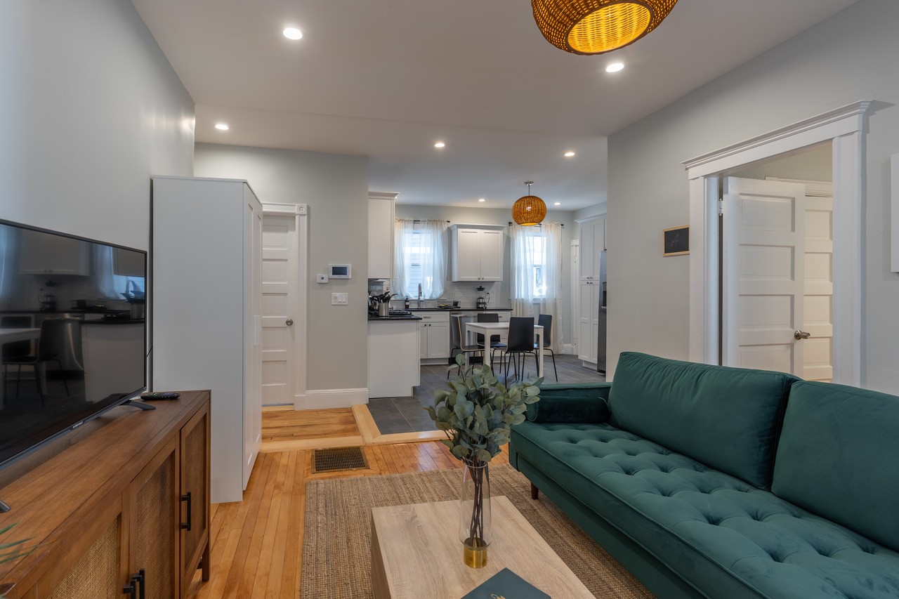 #329: Savin Hill - Queen Bedroom C - 4