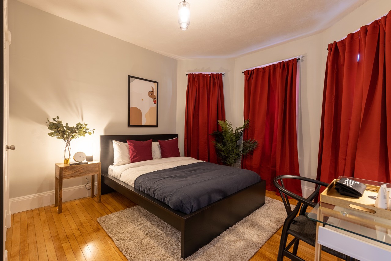 #329: Savin Hill - Queen Bedroom D - 1