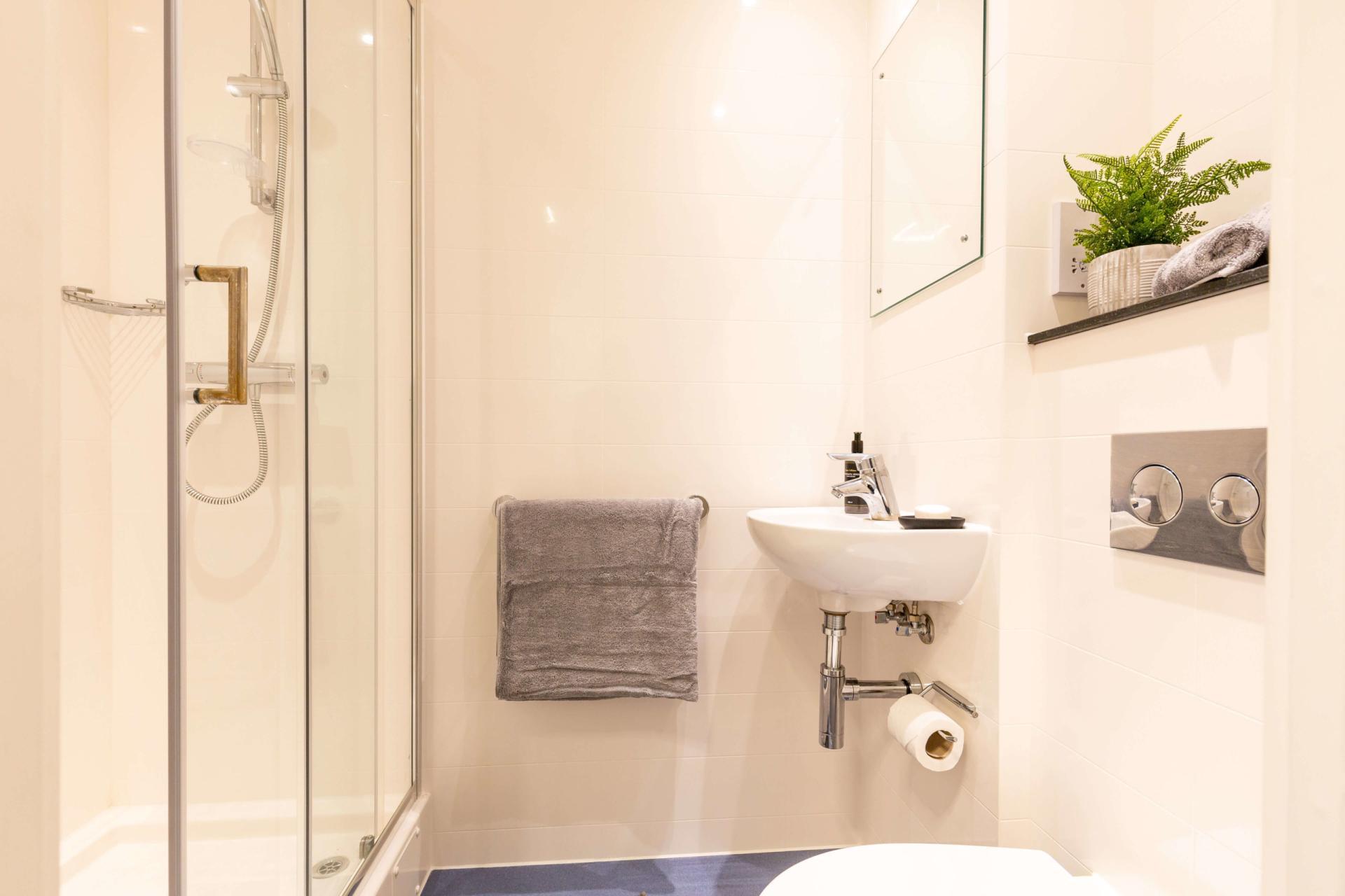 Premium One Bed Flat - 5
