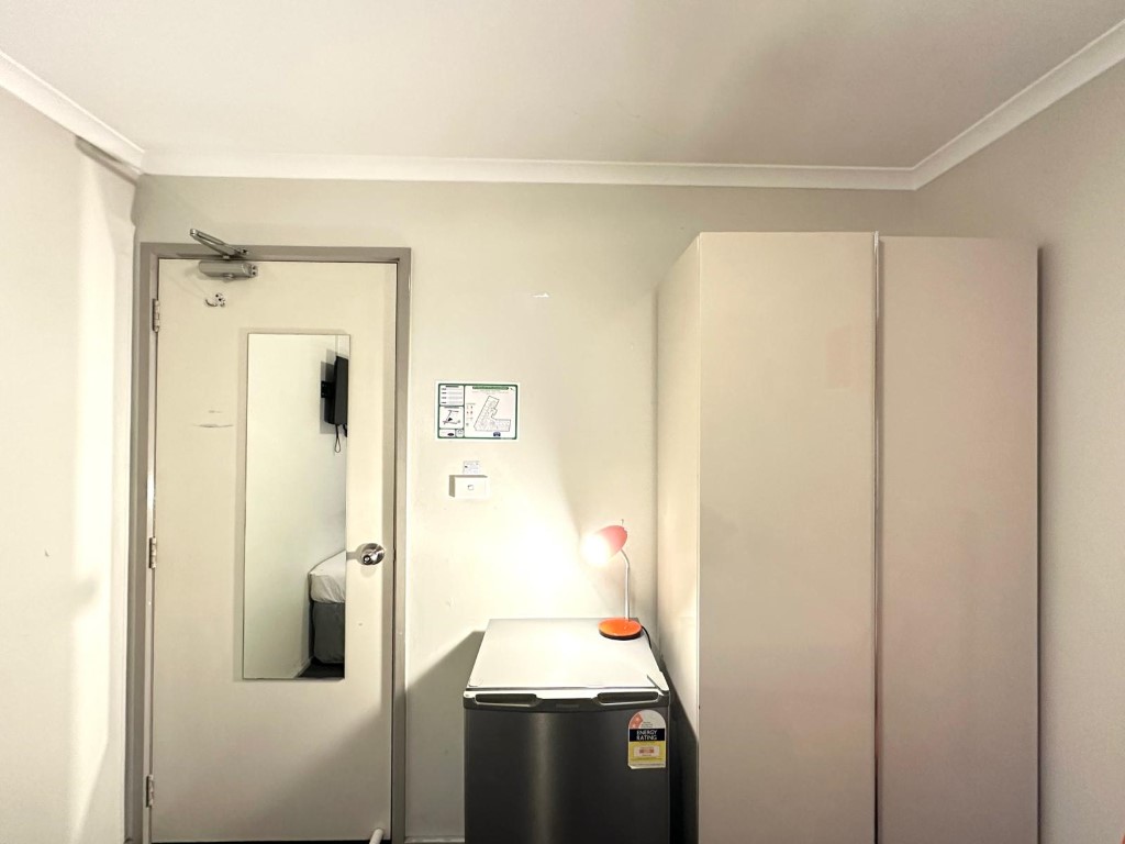  Twin/King/Standard  -  Arundel St, Forest Lodge  - Gallery -  4