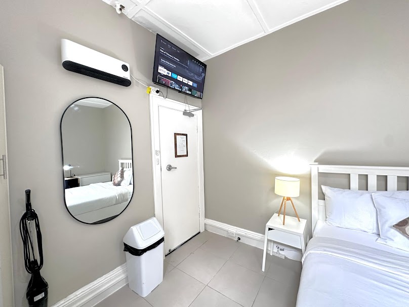  Queen Bed - Standard  -  Crown St Surry Hills  - Gallery -  10