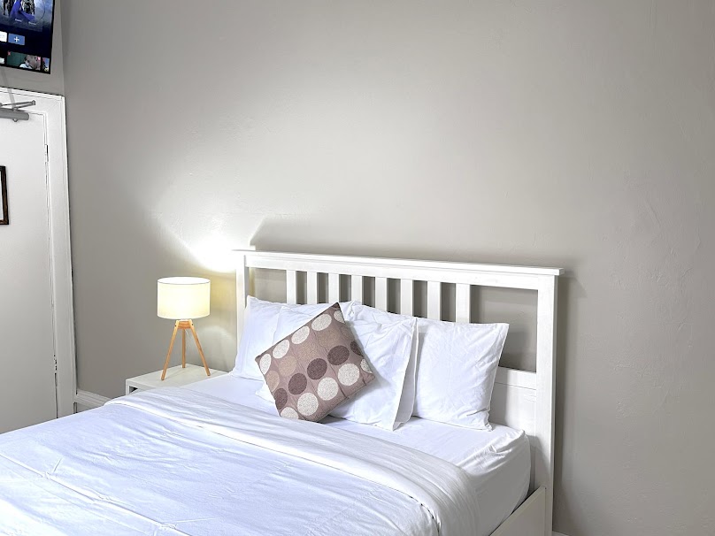  Queen Bed - Standard  -  Crown St Surry Hills  - Gallery -  7