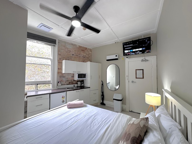 Queen Bed - Standard  -  Crown St Surry Hills  - Gallery -  3