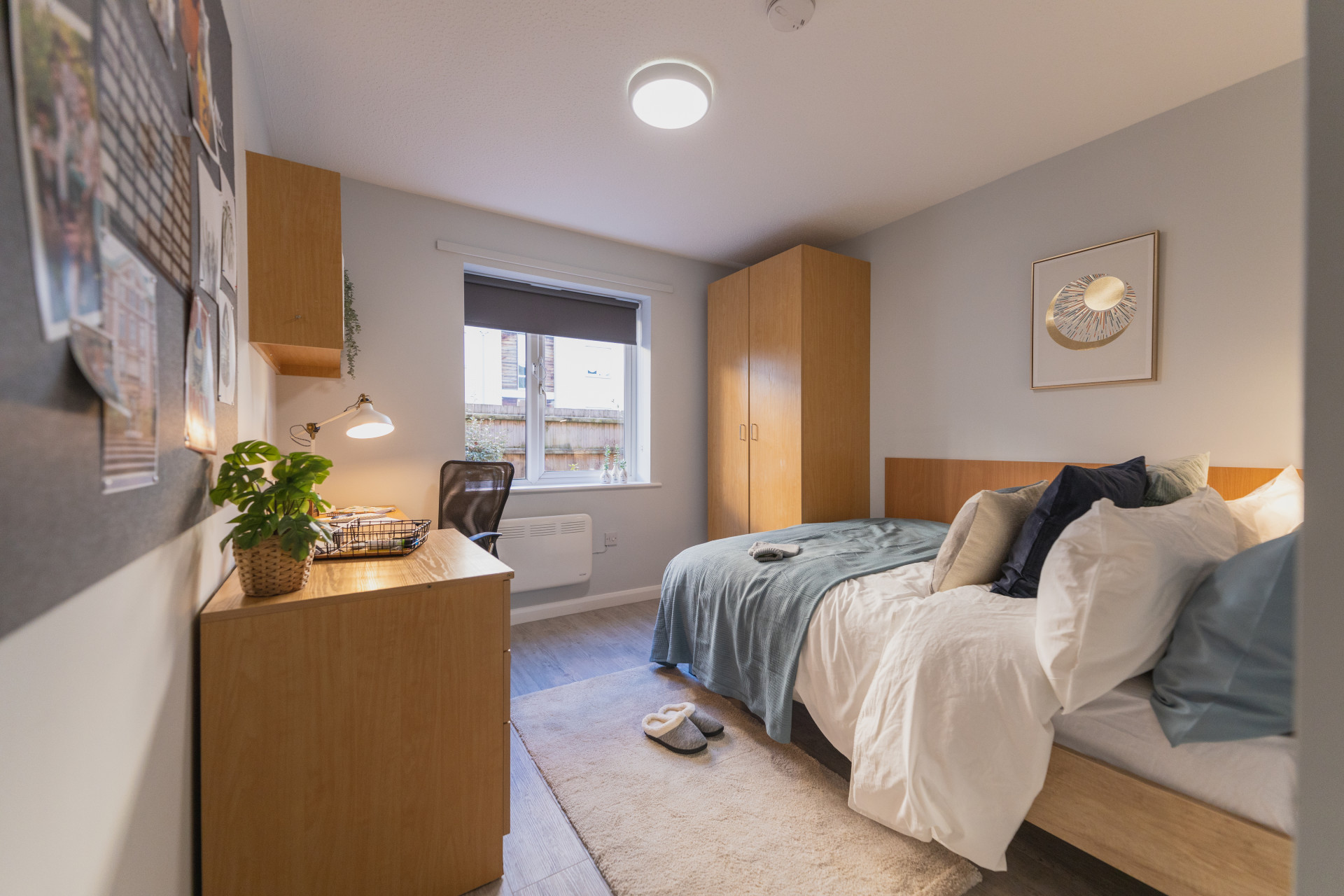 Silver En-Suite - Madison Gardens - Gallery - 1