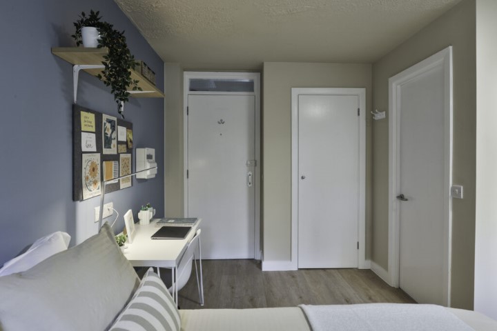  Silver Studio  -  Ladybarn House  - Gallery -  6