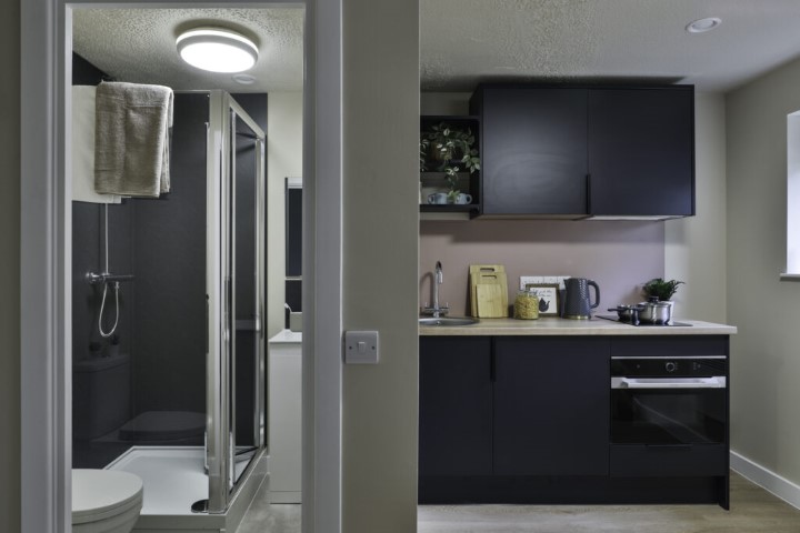  Silver Studio  -  Ladybarn House  - Gallery -  4