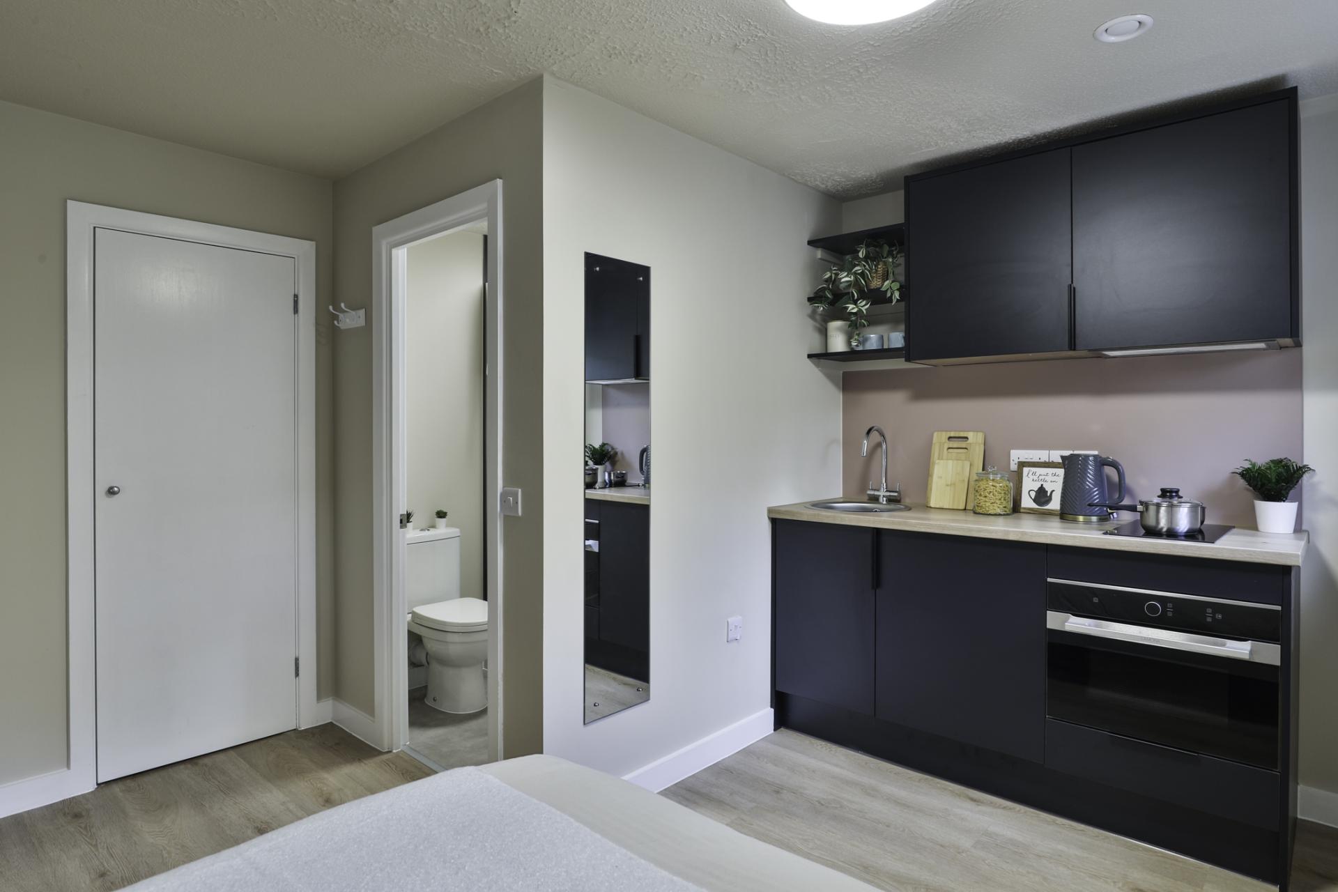  Silver Studio  -  Ladybarn House  - Gallery -  13