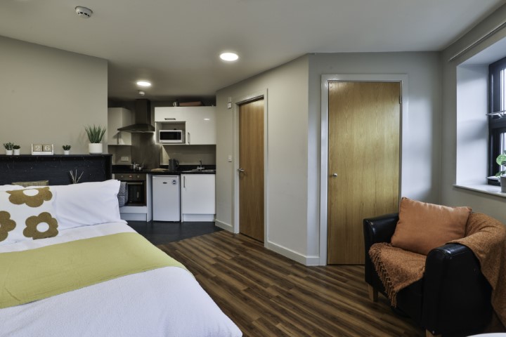  Platinum Studio  -  Ladybarn House  - Gallery -  9