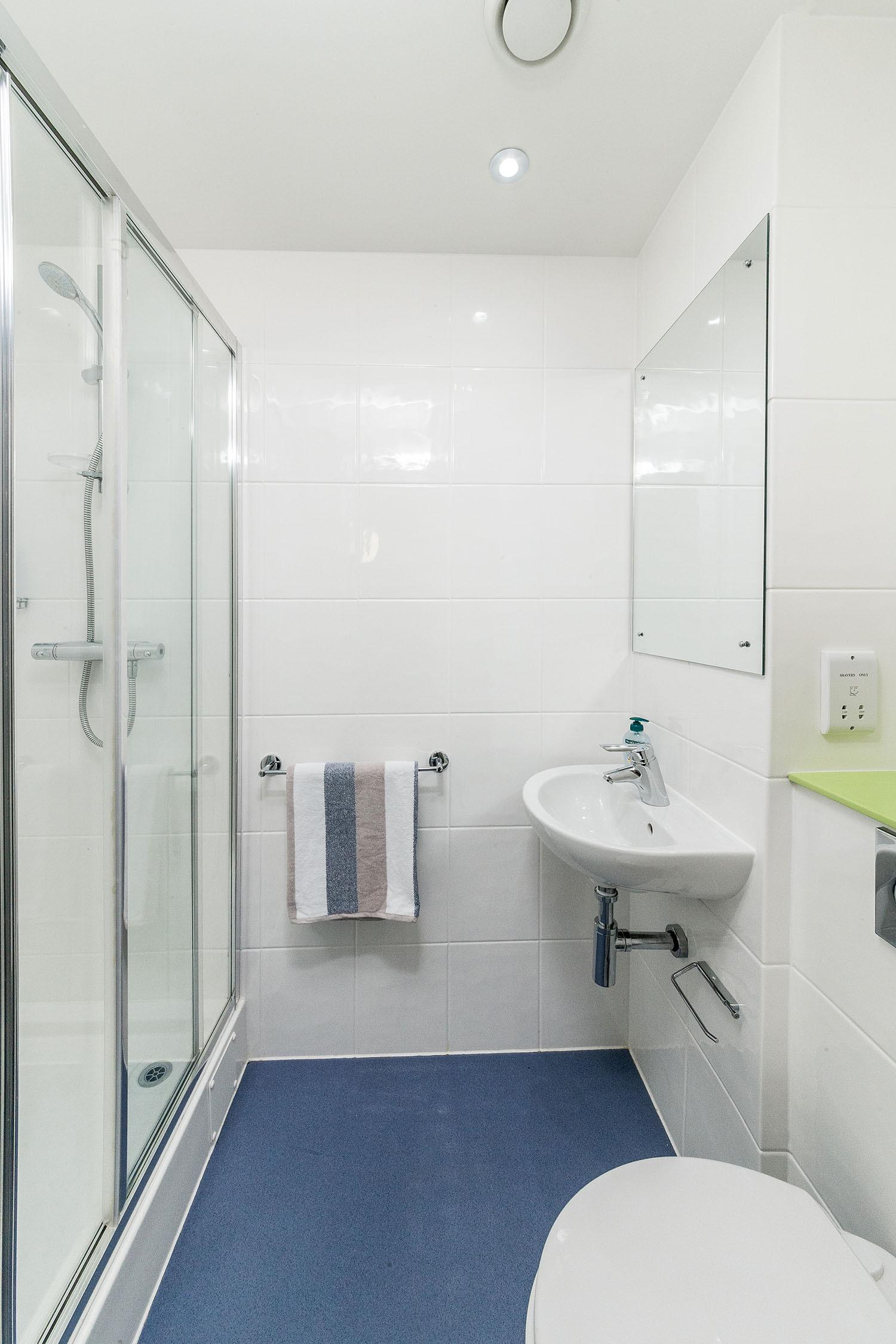  Silver En-Suite  -  Quayside Court  - Gallery -  3