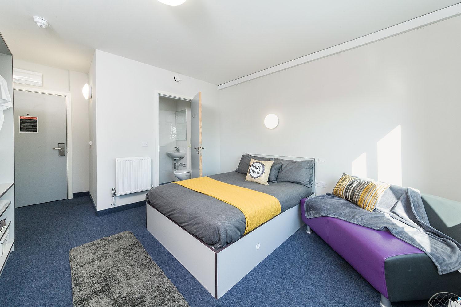  Gold En-Suite  -  Quayside Court  - Gallery -  4