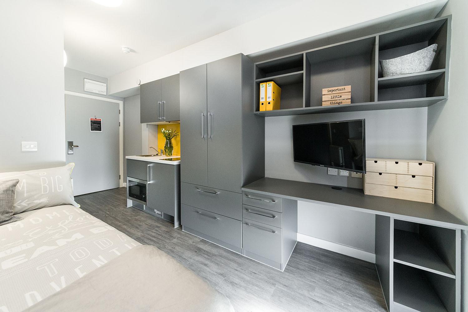  Bronze Studio  -  Quayside Court  - Gallery -  5