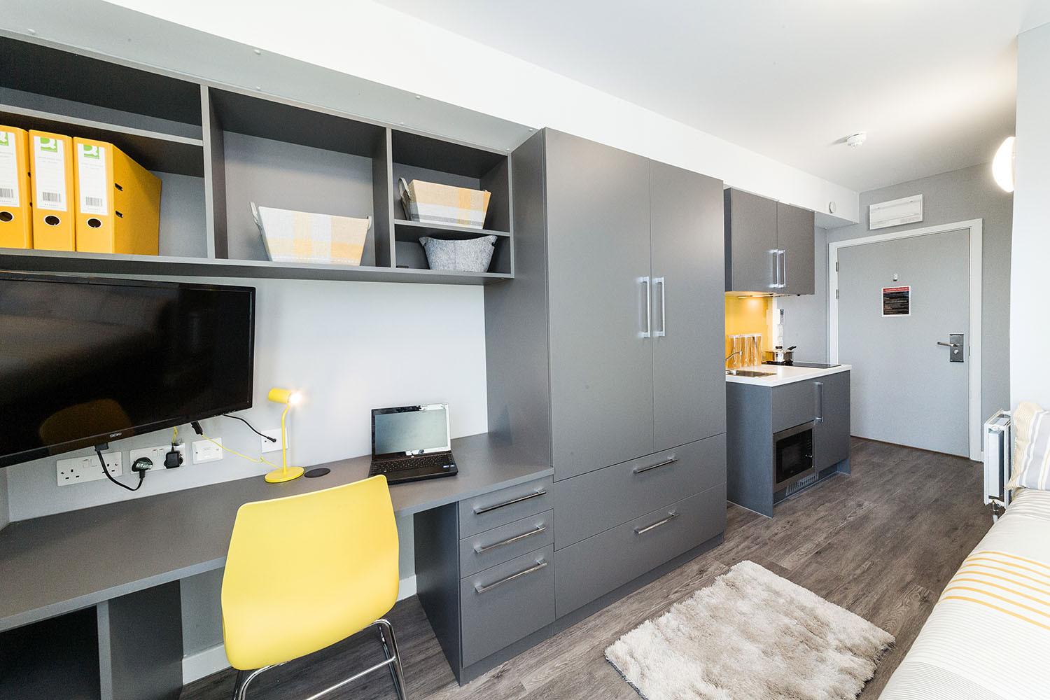  Silver Studio  -  Quayside Court  - Gallery -  3