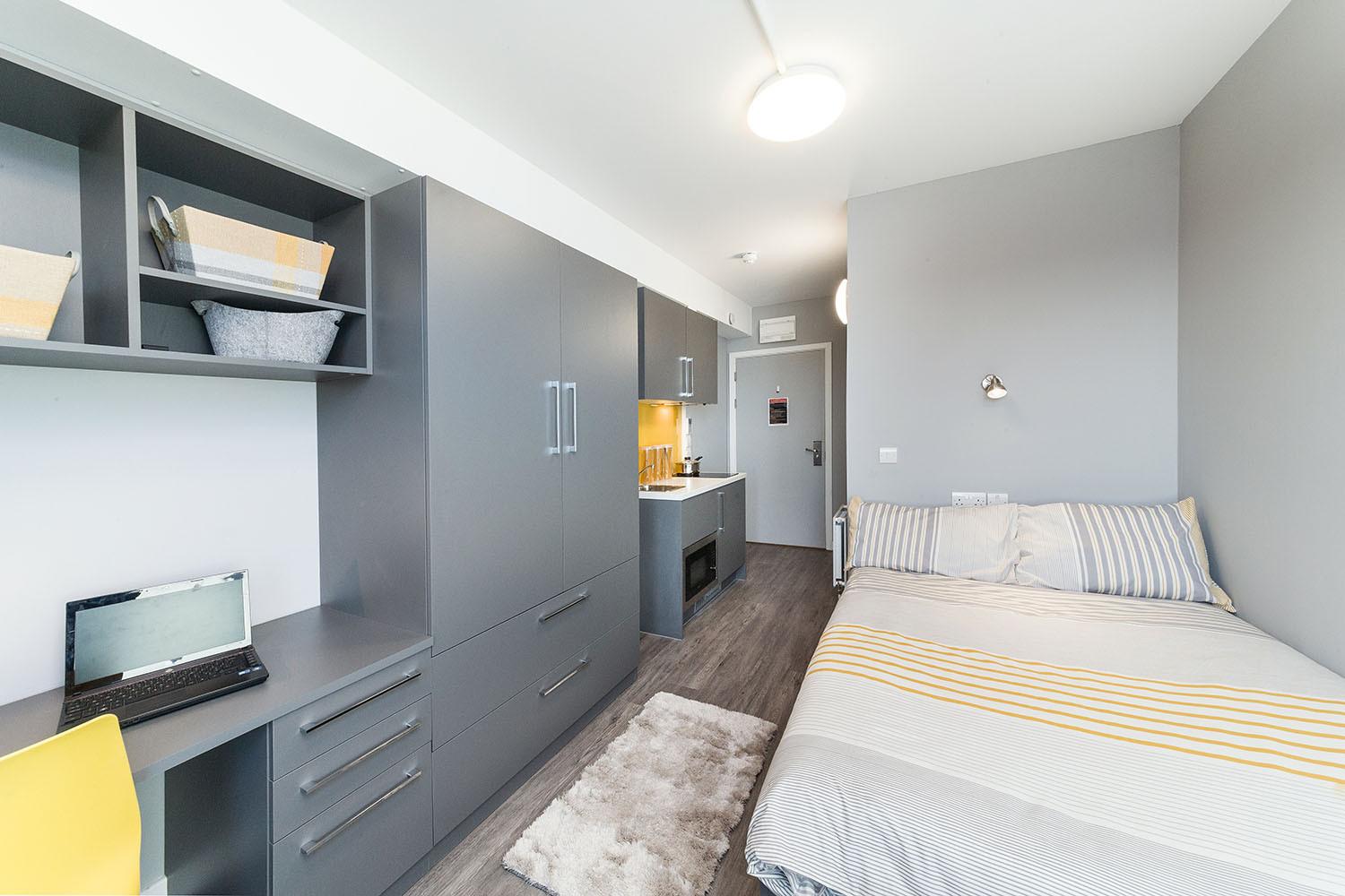  Silver Studio  -  Quayside Court  - Gallery -  4