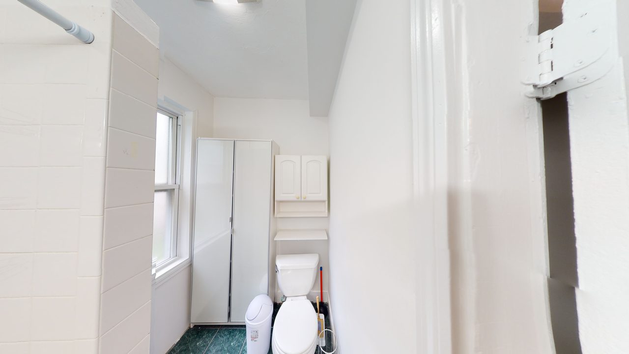 #1314: Allston - Queen Bedroom A - 4