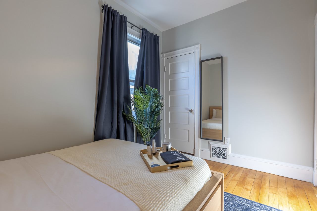#330: Savin Hill - Queen Bedroom C - 1