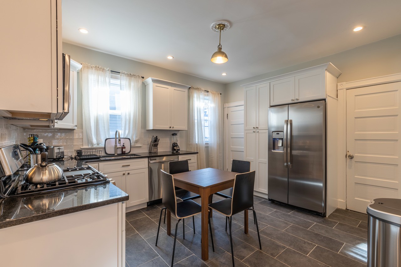 #330: Savin Hill - Queen Bedroom C - 5