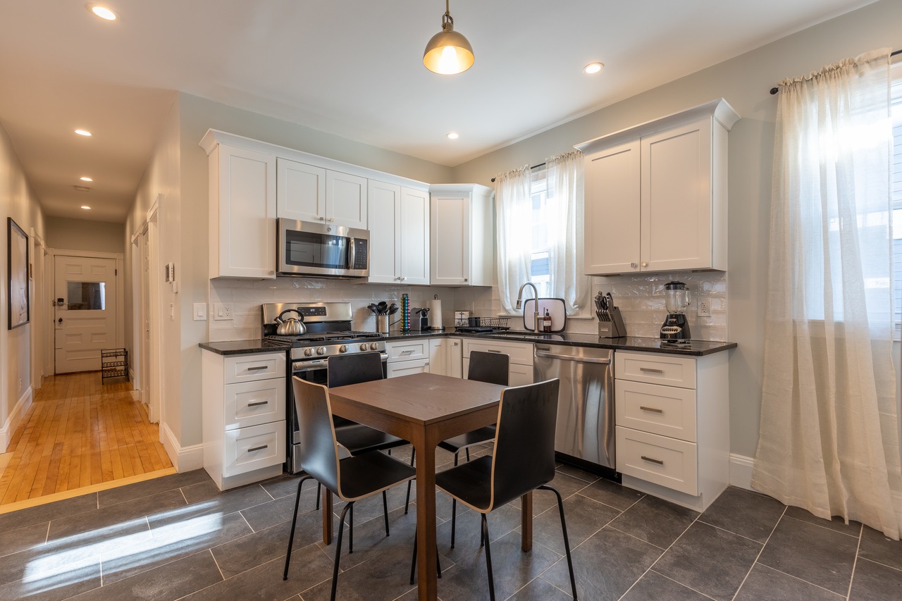#330: Savin Hill - Queen Bedroom C - 6