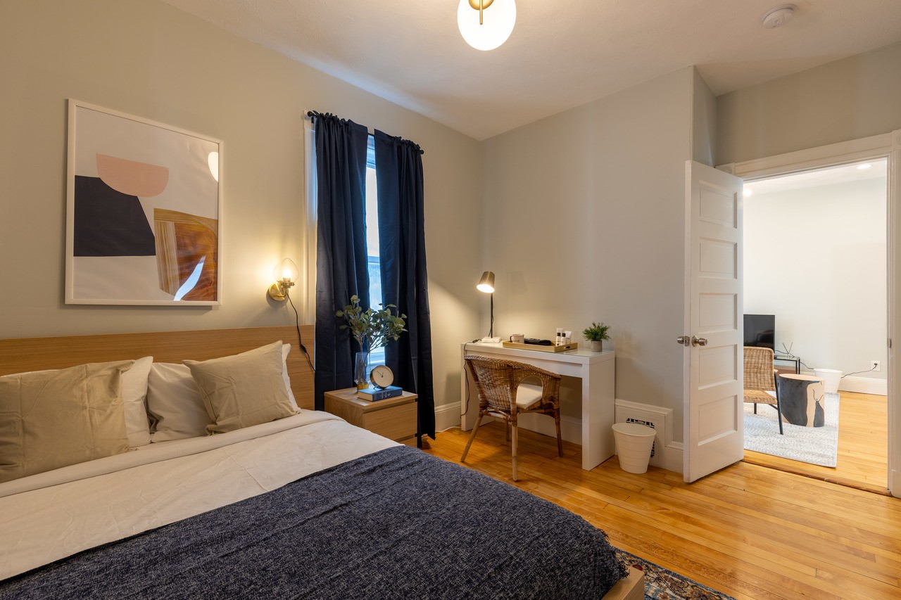 #330: Savin Hill - Queen Bedroom A - 1
