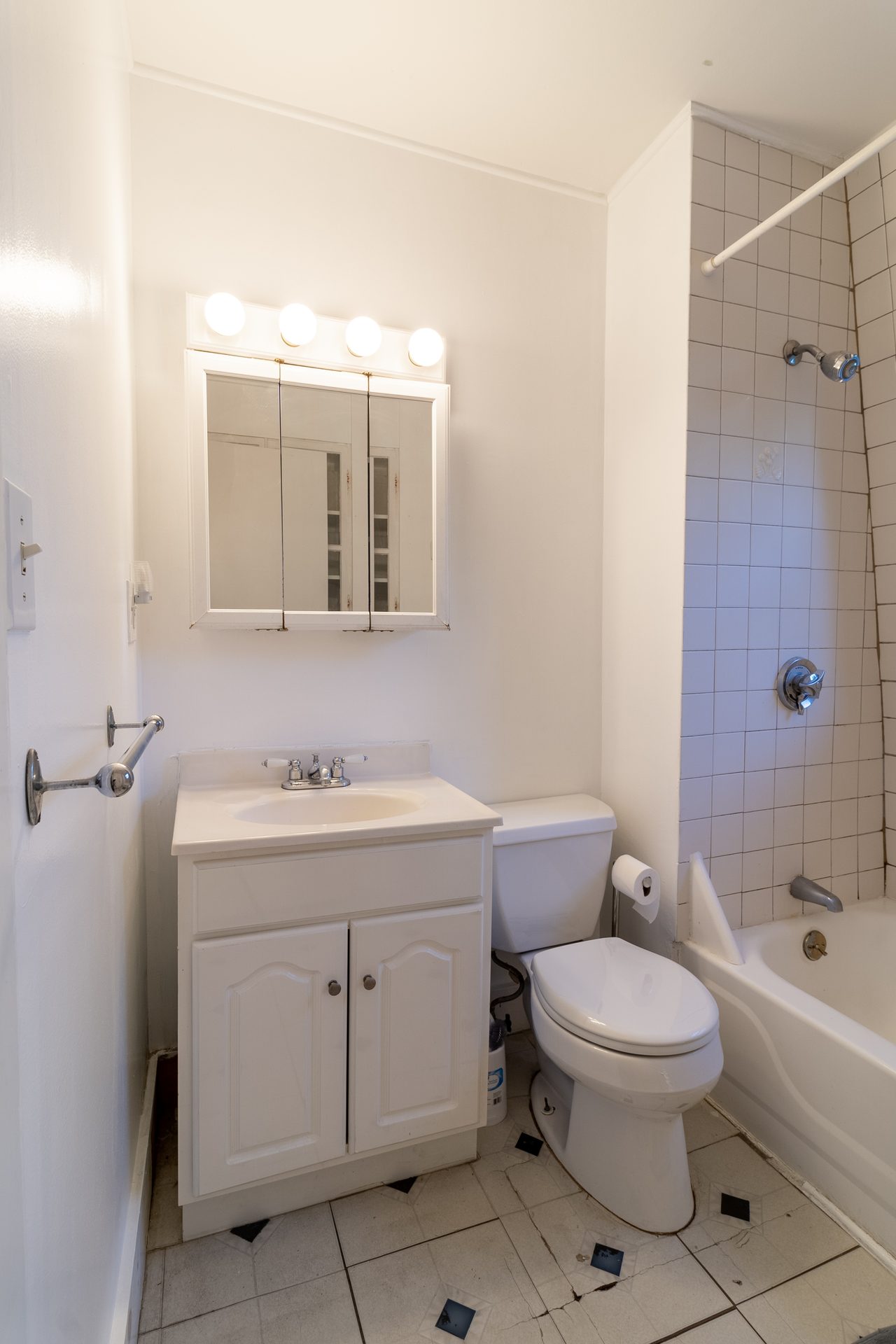 #1741: Allston - Queen Bedroom B - 5