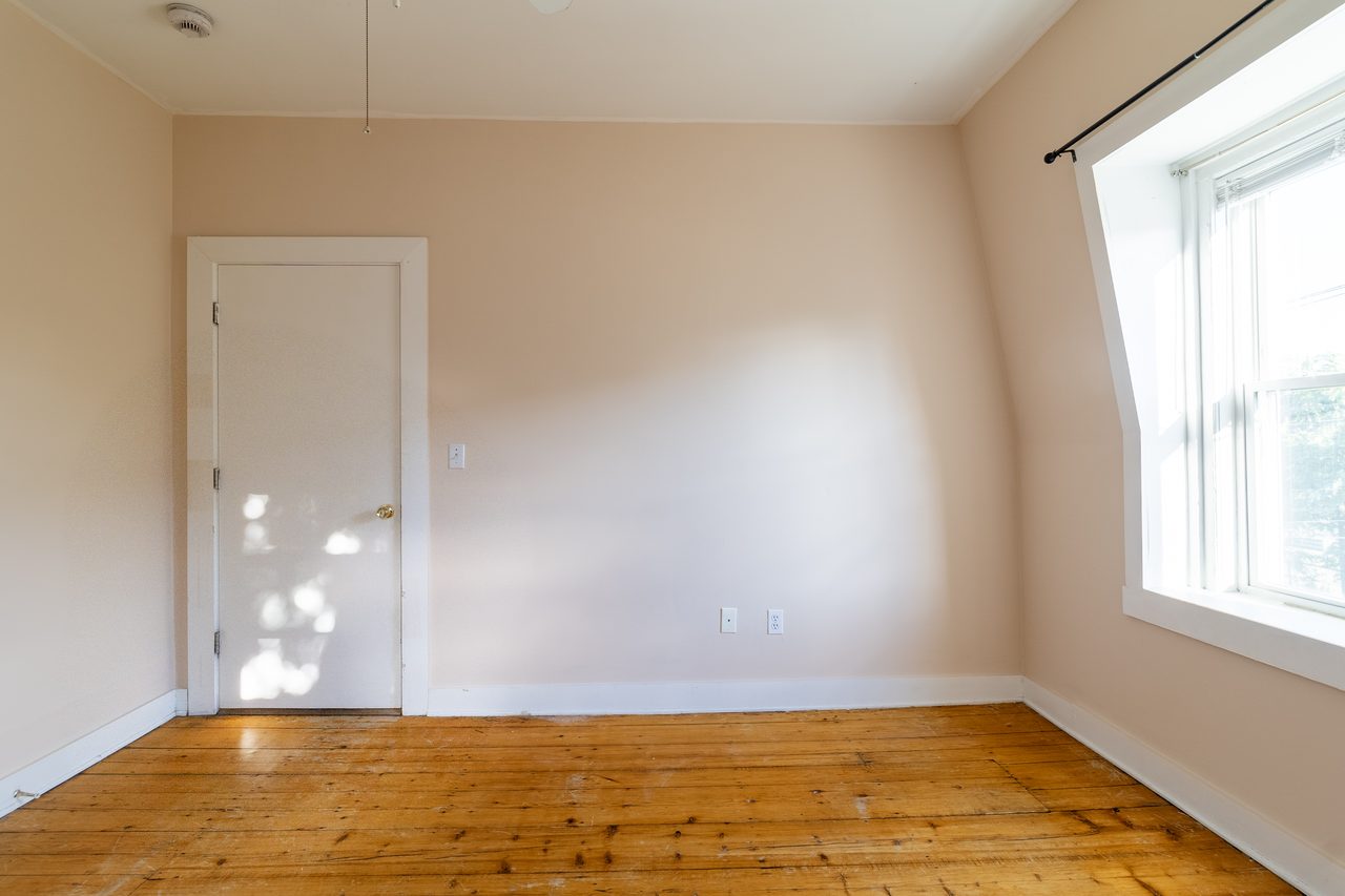 #1741: Allston - Queen Bedroom A - 16