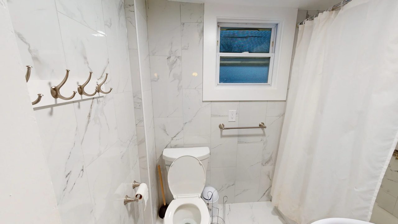 #585: Allston - Queen Bedroom D W/ Private Bathroom - 7