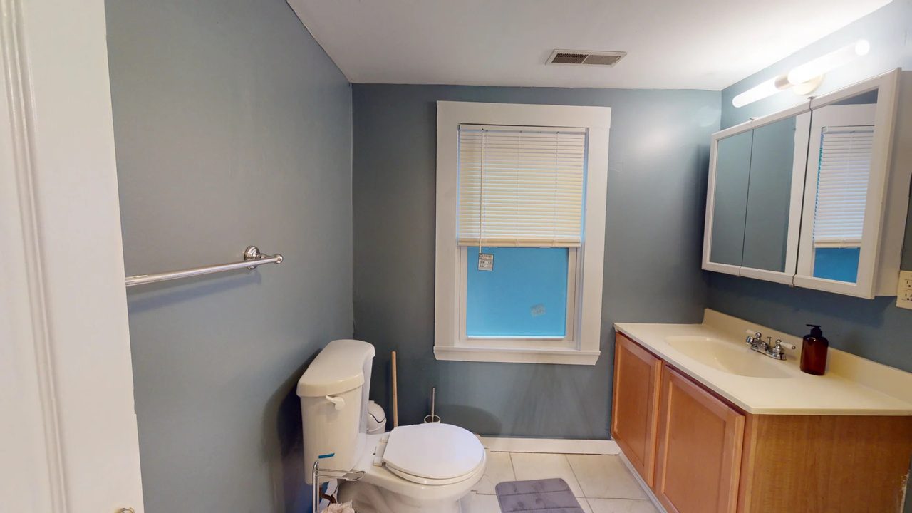 #585: Allston - Queen Bedroom D W/ Private Bathroom - 2
