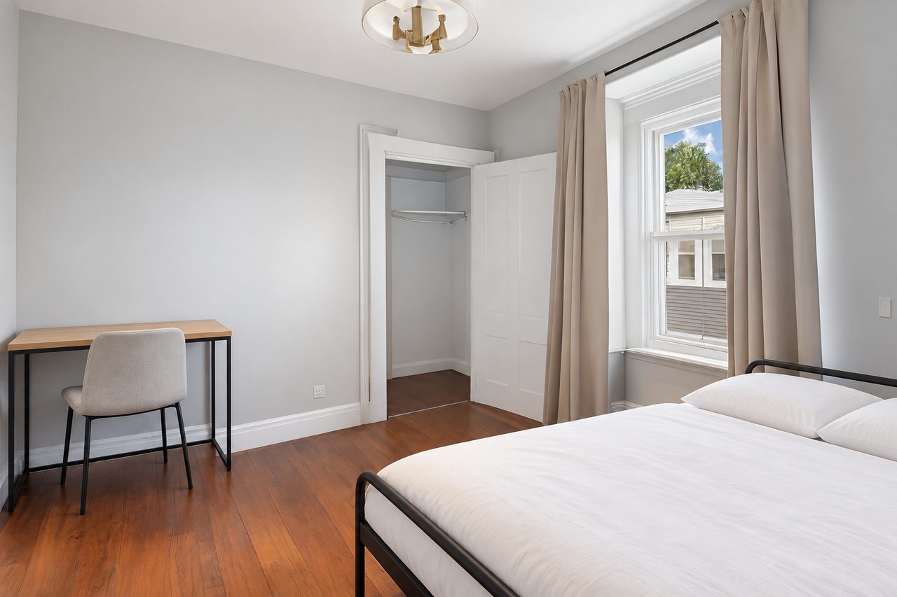 #585: Allston - Queen Bedroom C - 3