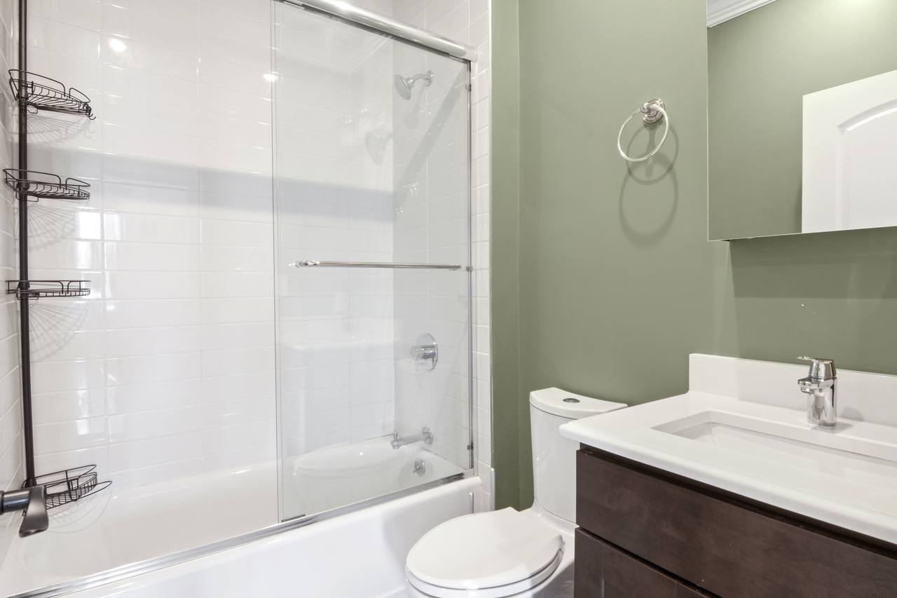#547: Somerville - Queen Bedroom B - 12