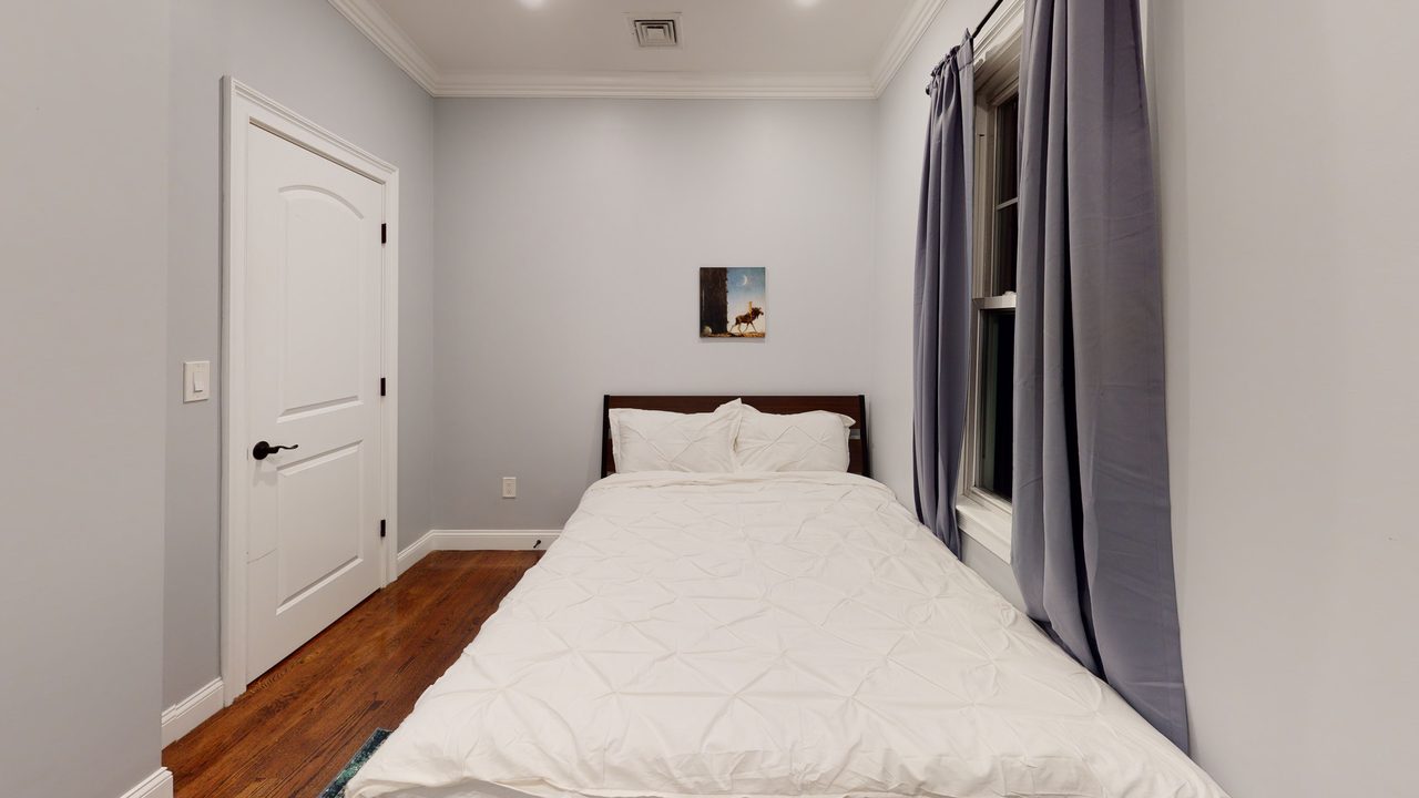 #547: Somerville - Queen Bedroom A - 3