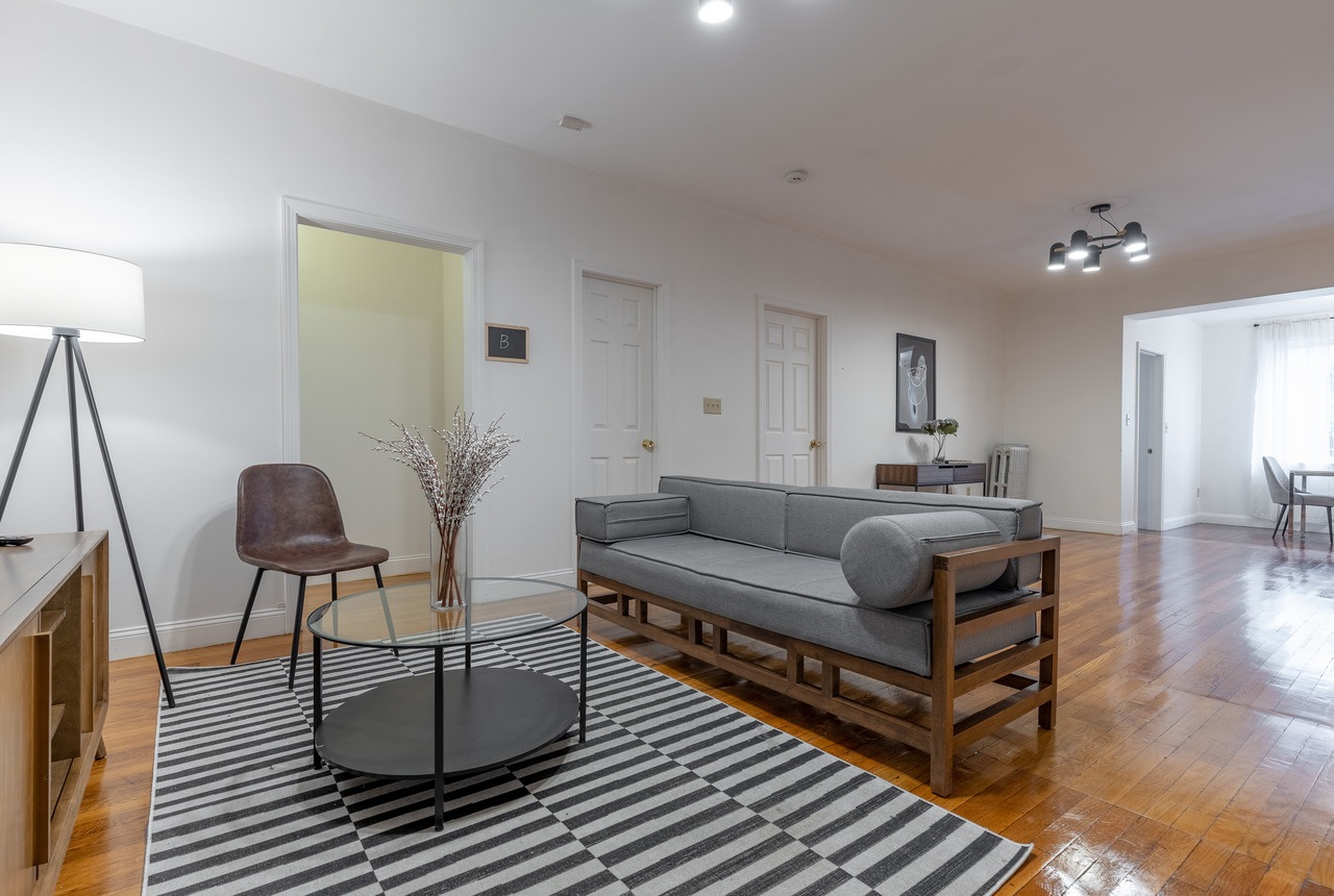  #368: Brighton - Queen Bedroom A  -  #368: Brighton  - Gallery -  5