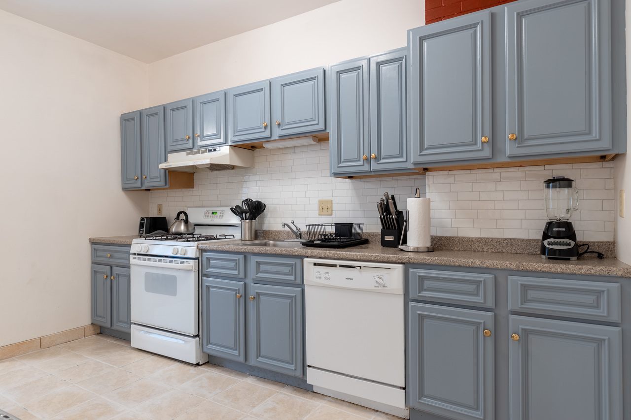  #368: Brighton - Full Bedroom D  -  #368: Brighton  - Gallery -  7