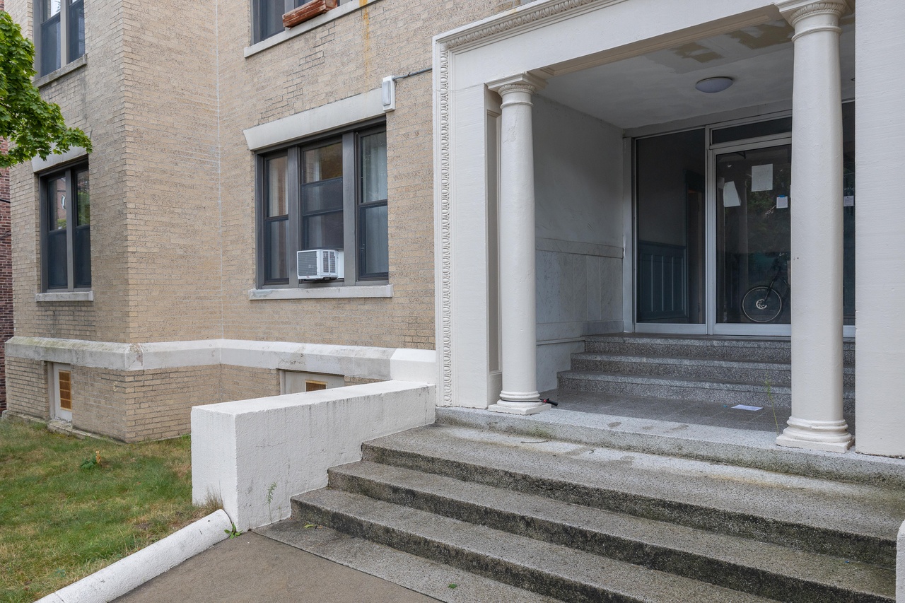  #368: Brighton - Full Bedroom D  -  #368: Brighton  - Gallery -  2