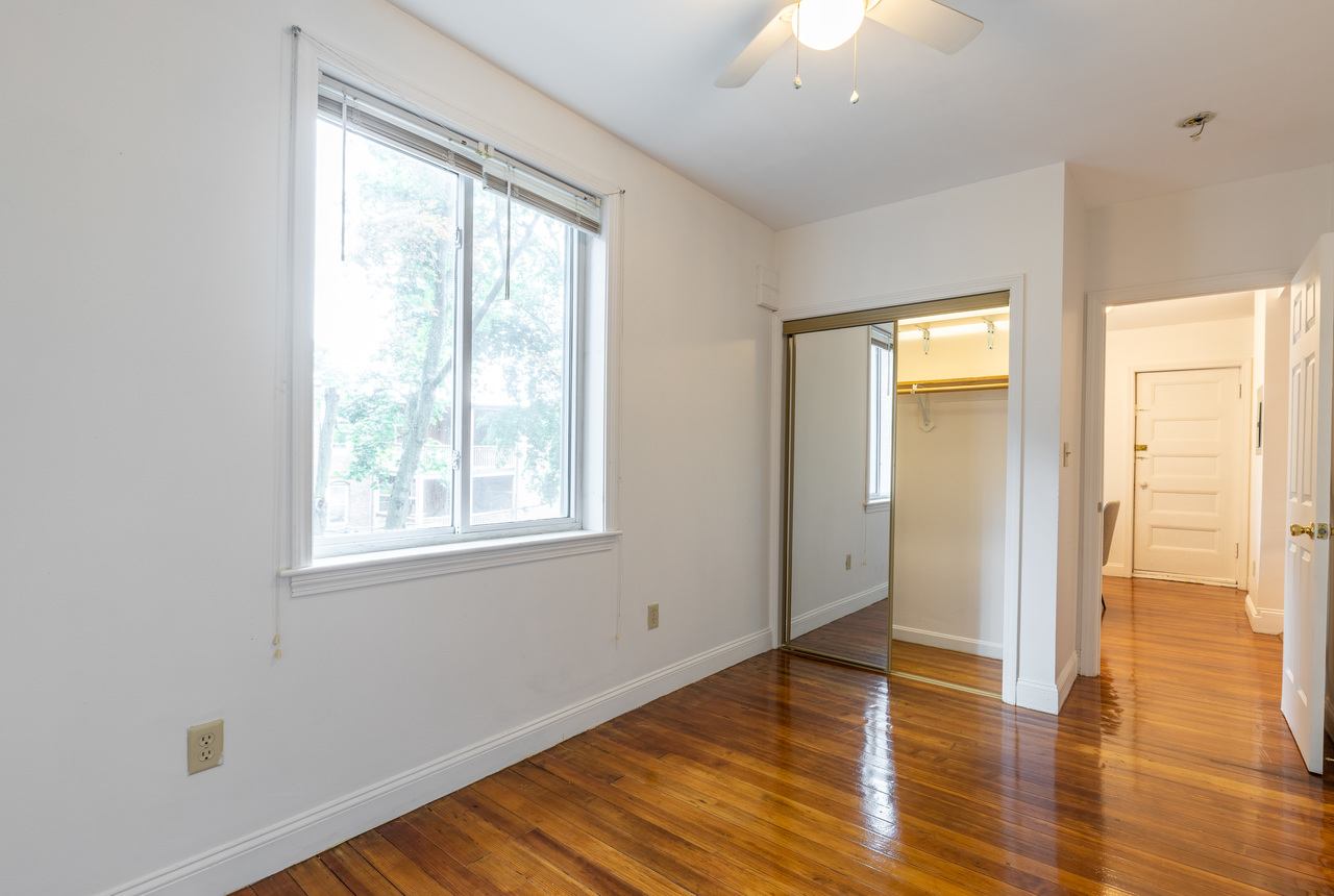  #368: Brighton - Full Bedroom D  -  #368: Brighton  - Gallery -  16