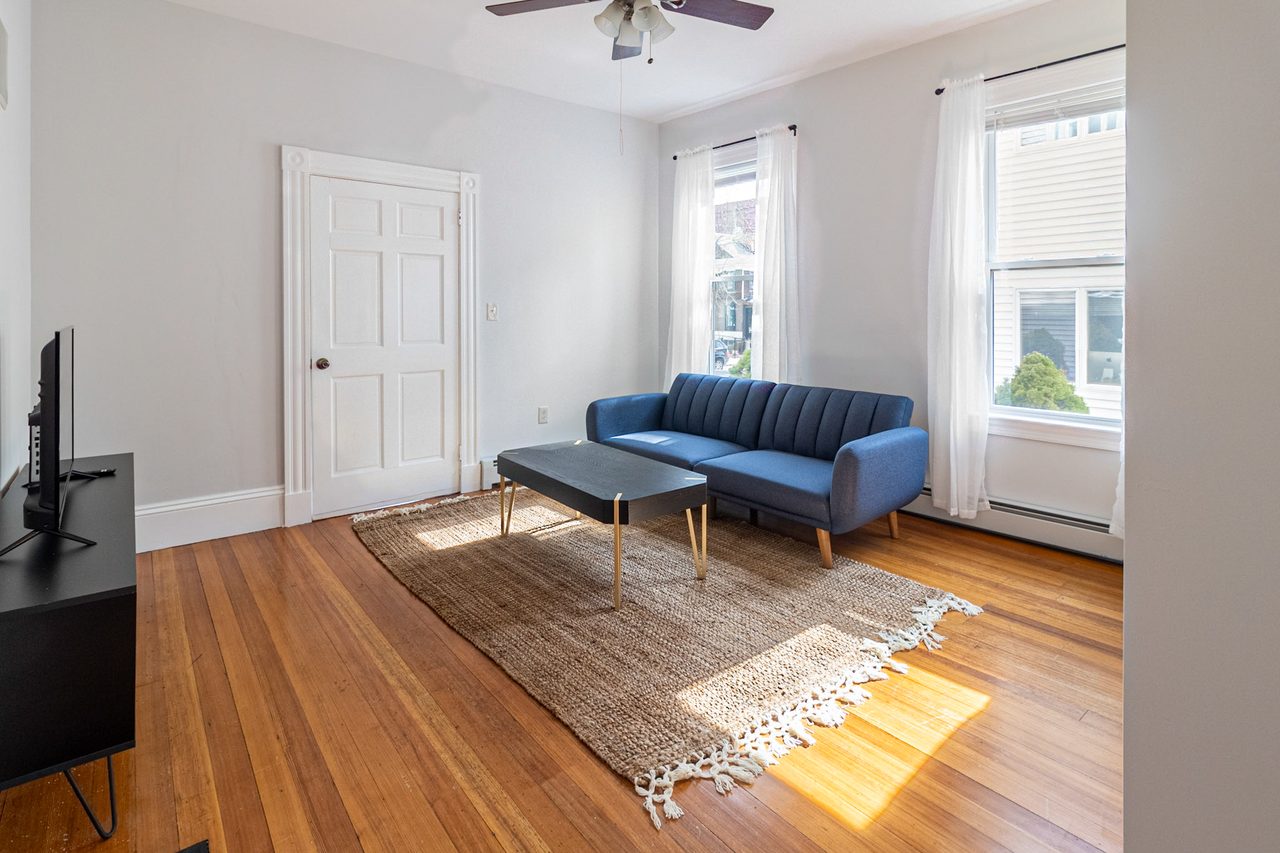  #951: Central Square (Cambridge) - Queen Bedroom C  -  #951: Central Square (Cambridge)  - Gallery -  11