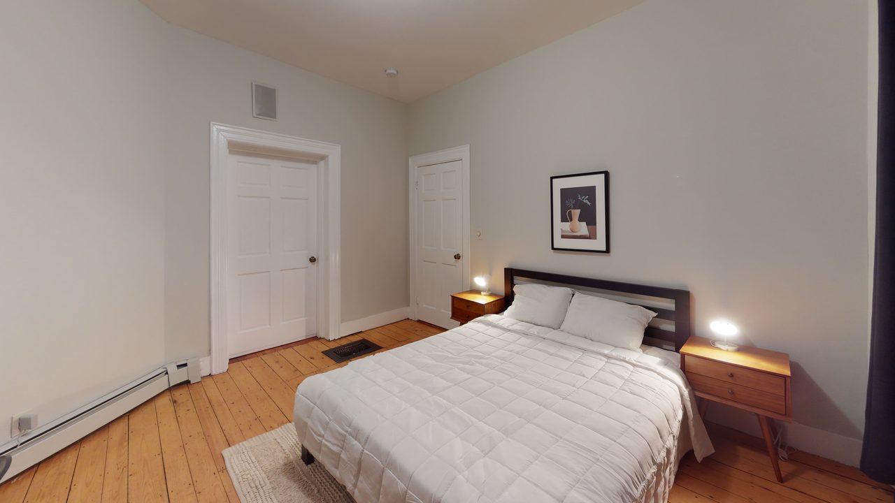 #951: Central Square (Cambridge) - Queen Bedroom C - #951: Central Square (Cambridge) - Gallery - 19