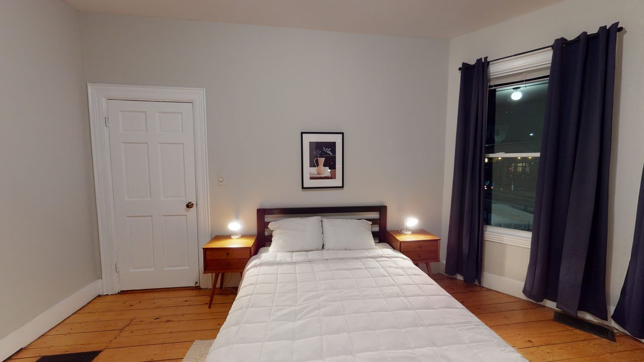  #951: Central Square (Cambridge) - Queen Bedroom C  -  #951: Central Square (Cambridge)  - Gallery -  4