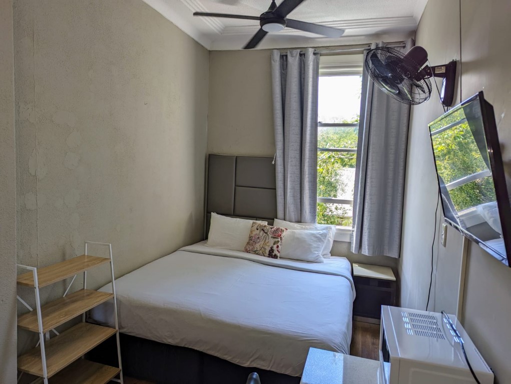  Twin/King - Standard  -  Glebe Point Rd, Glebe  - Gallery -  9