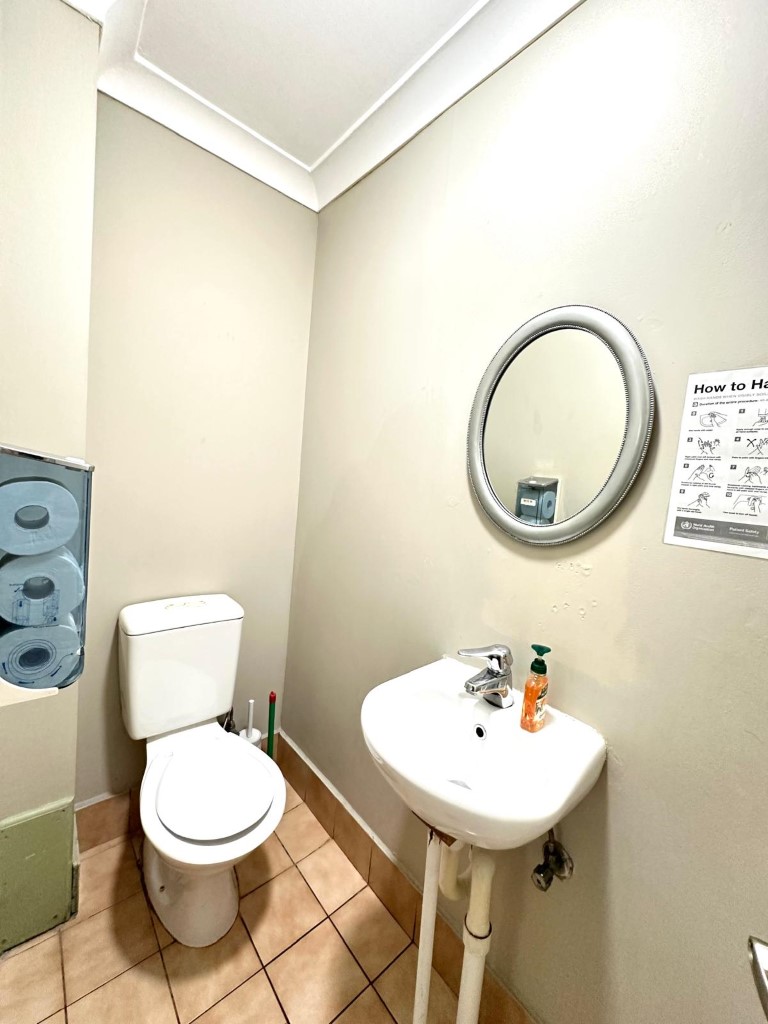  Twin/King - Standard  -  Glebe Point Rd, Glebe  - Gallery -  12