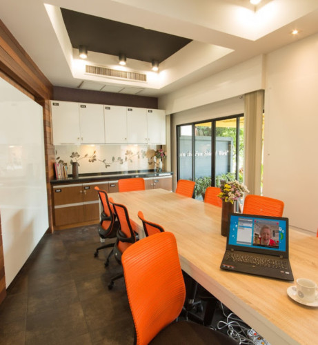 A lively residence near Nimman and Chiang Mai University