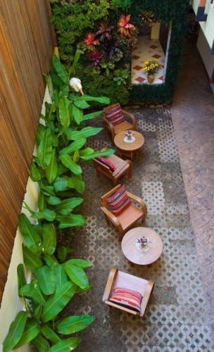 A lively residence near Nimman and Chiang Mai University