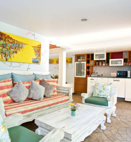 A lively residence near Nimman and Chiang Mai University