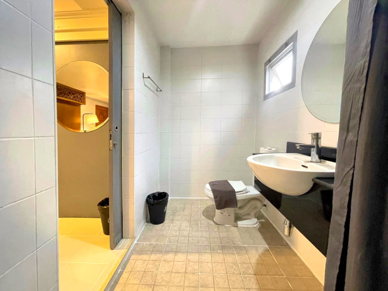  Private  -  A lively residence near Nimman and Chiang Mai University Apartment  - Gallery -  19