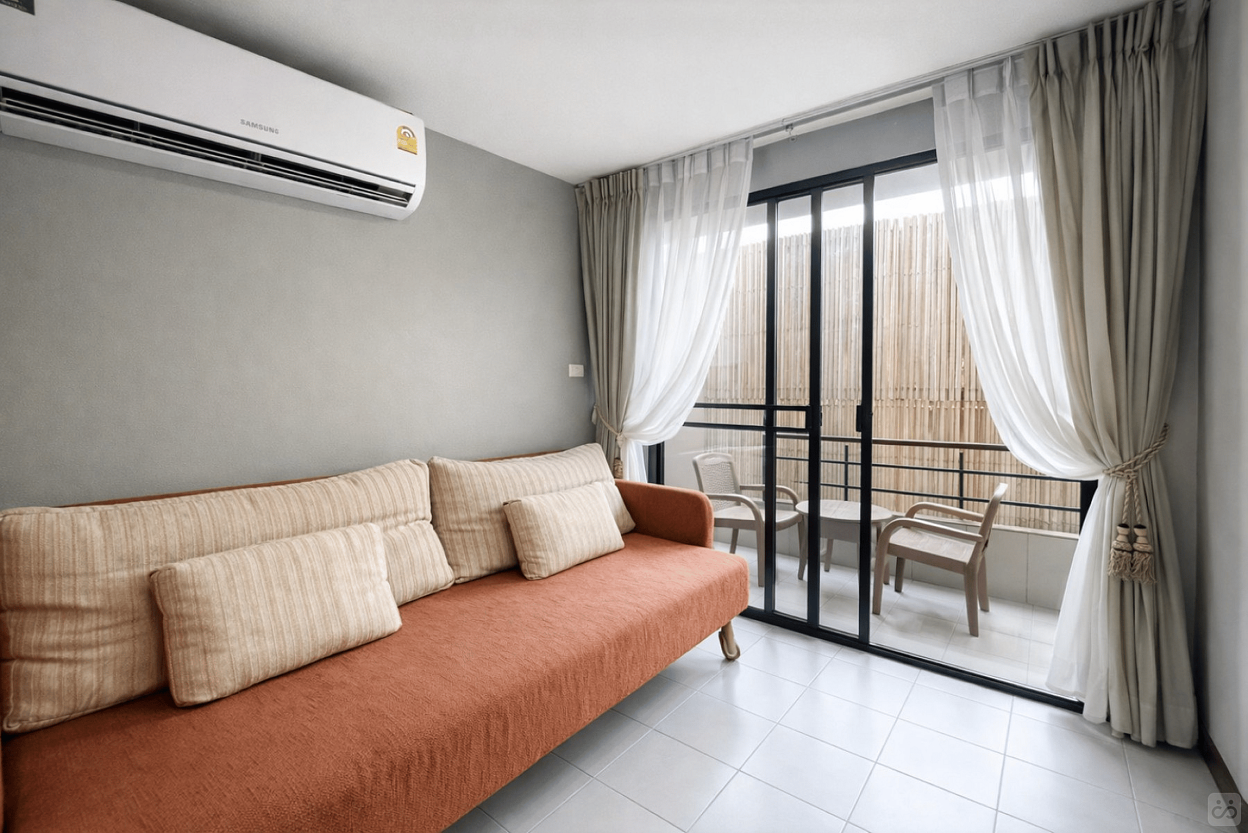  Private  -  A lively residence near Nimman and Chiang Mai University Apartment  - Gallery -  9