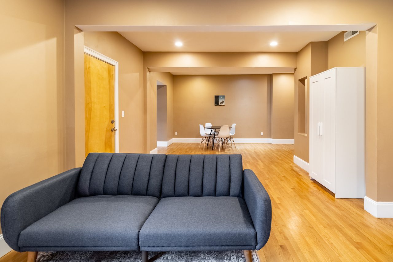 #954: Brookline - Queen Bedroom D - #954: Brookline - Gallery - 17